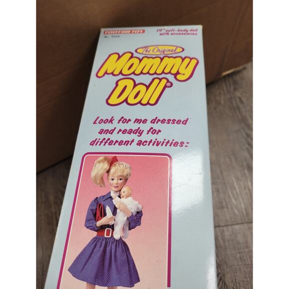 Vintage 1990 The Original Mommy Doll Tootsietoy 19" baby & accessories Blonde - Picture 6 of 10